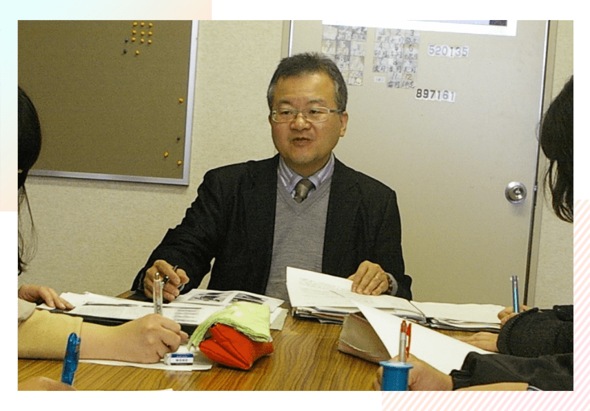 徳島文理大学を卒業して社会で活躍する先輩方と恩師をつなぐメッセージ。