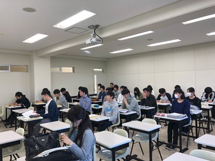 2019042502