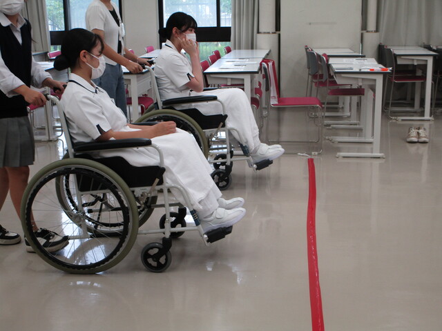 車いす２
