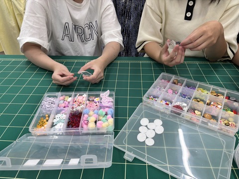 チャーム2 (1) チャーム2 (1)