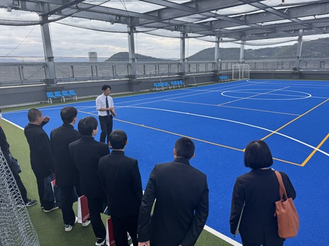 屋上運動場見学 屋上運動場見学