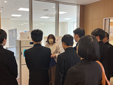 図書館見学1 図書館見学1
