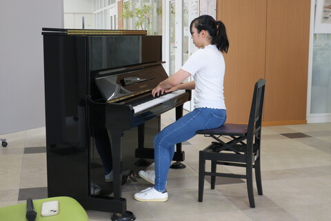 ②